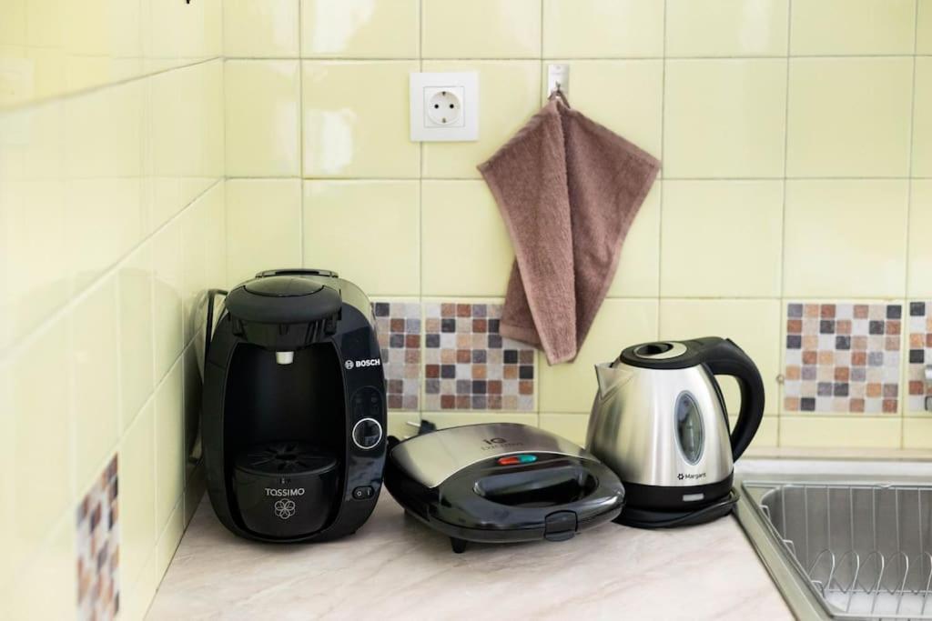 Your Perfect Place 1Min From Kato Patissia Station -100Mbps Athens Ngoại thất bức ảnh